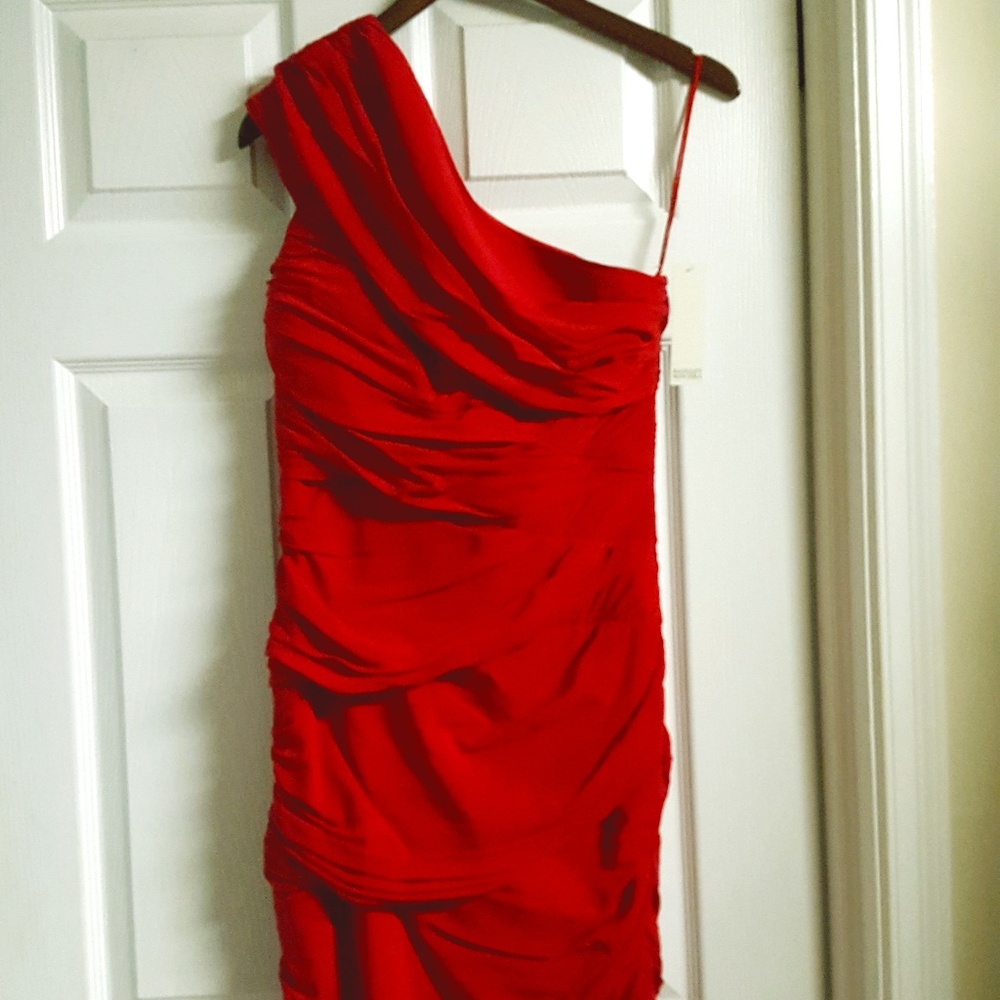 NWT BADGLEY MISCHKA Ruched Cocktail Dress (size 6)